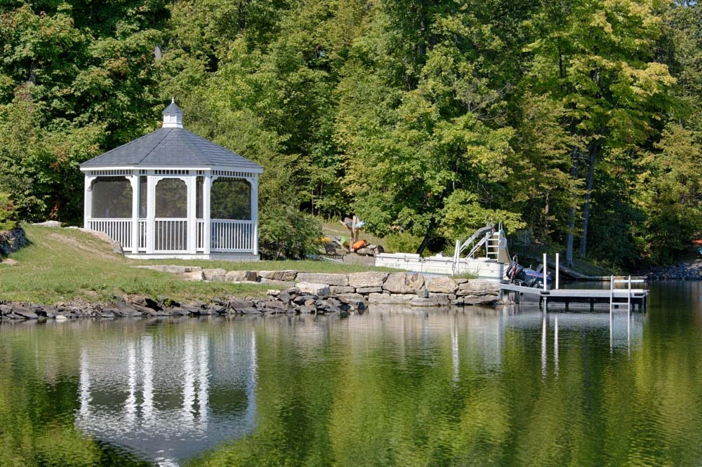 16' Octagon Country Style Gazebo in White Vinyl